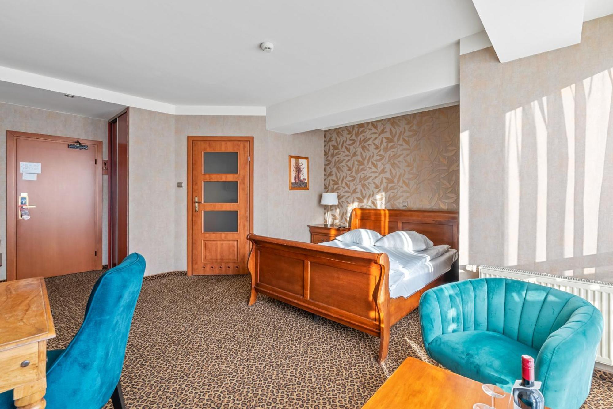 Hotel Diament Vacanza Katowice - Siemianowice Siemianowice Śląskie 外观 照片
