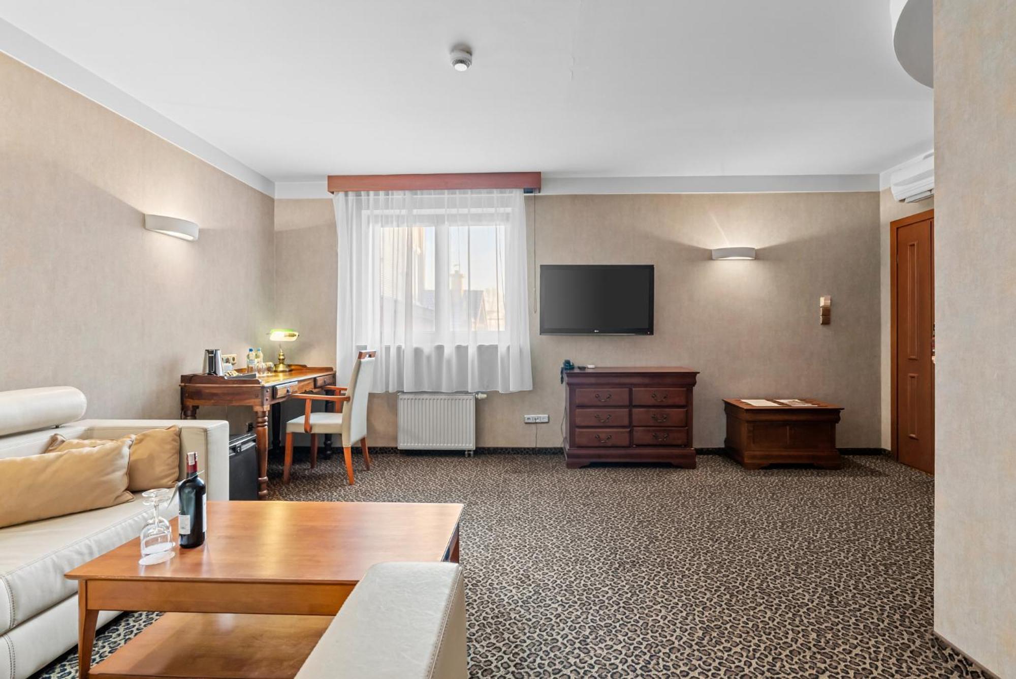 Hotel Diament Vacanza Katowice - Siemianowice Siemianowice Śląskie 外观 照片