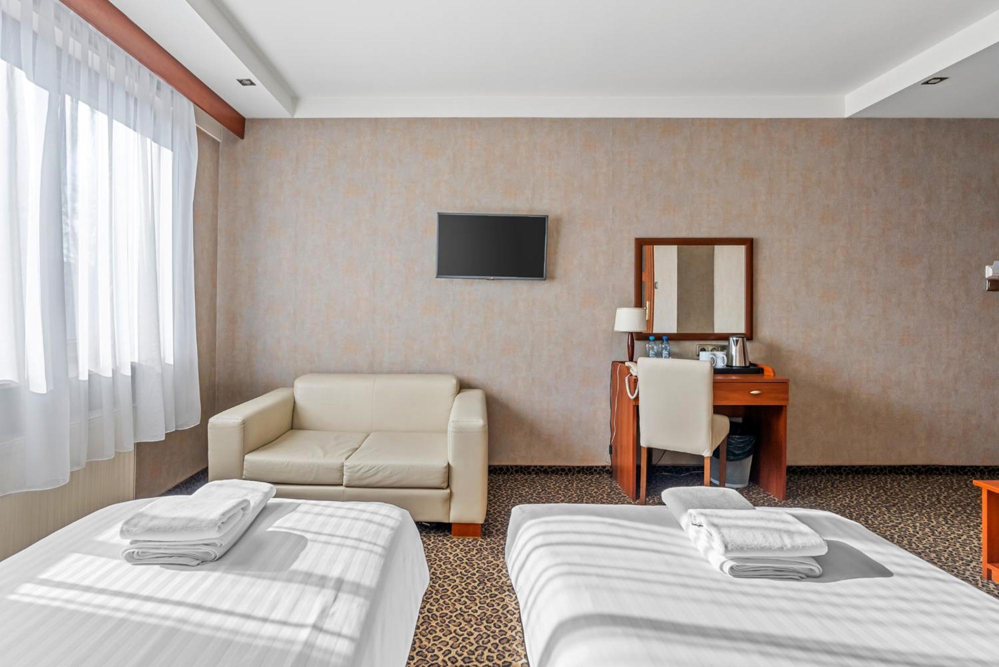 Hotel Diament Vacanza Katowice - Siemianowice Siemianowice Śląskie 外观 照片