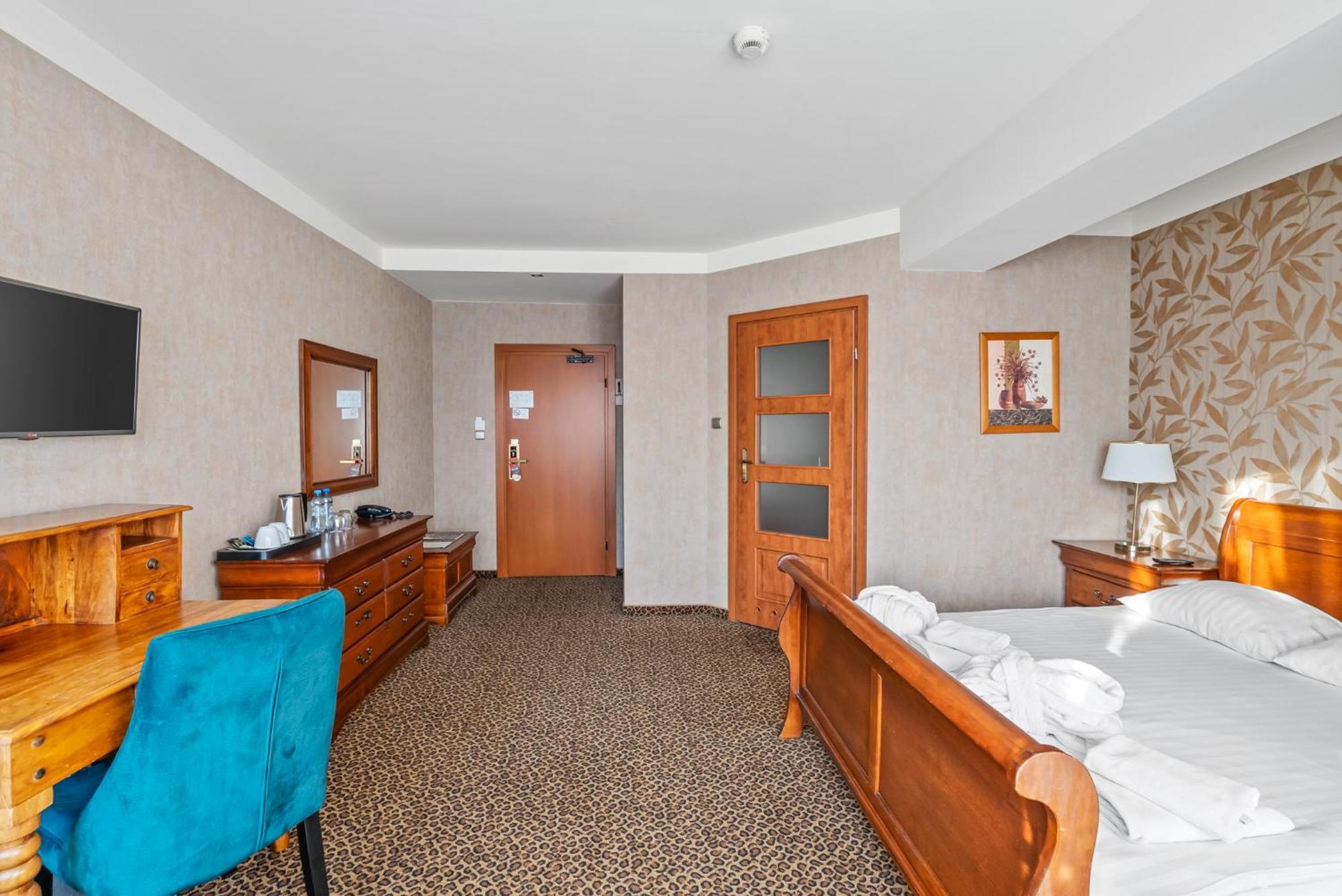 Hotel Diament Vacanza Katowice - Siemianowice Siemianowice Śląskie 外观 照片