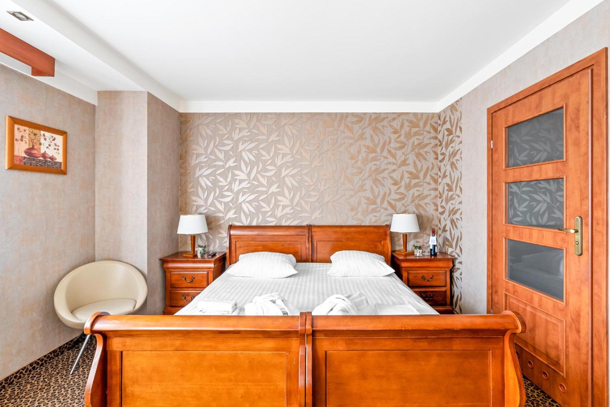 Hotel Diament Vacanza Katowice - Siemianowice Siemianowice Śląskie 外观 照片