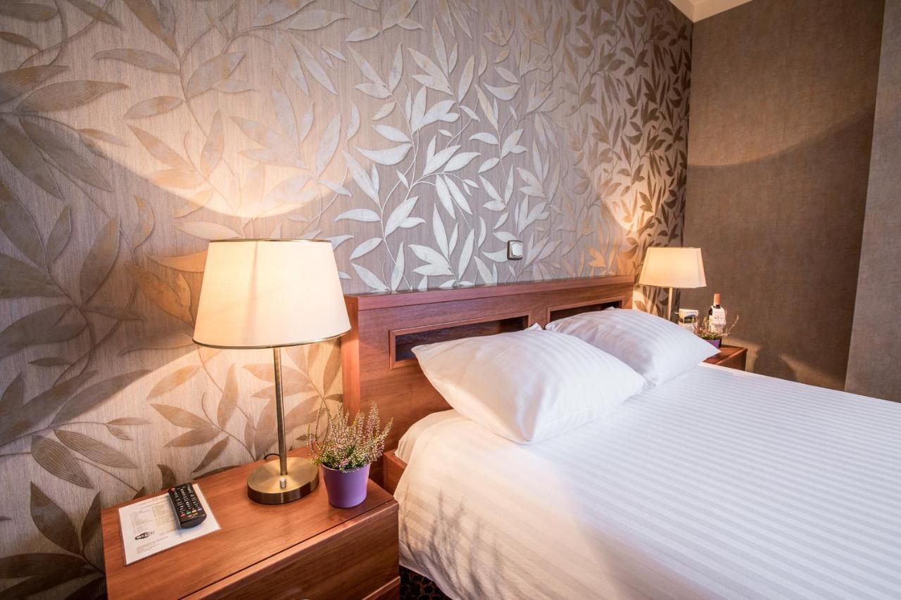 Hotel Diament Vacanza Katowice - Siemianowice Siemianowice Śląskie 外观 照片